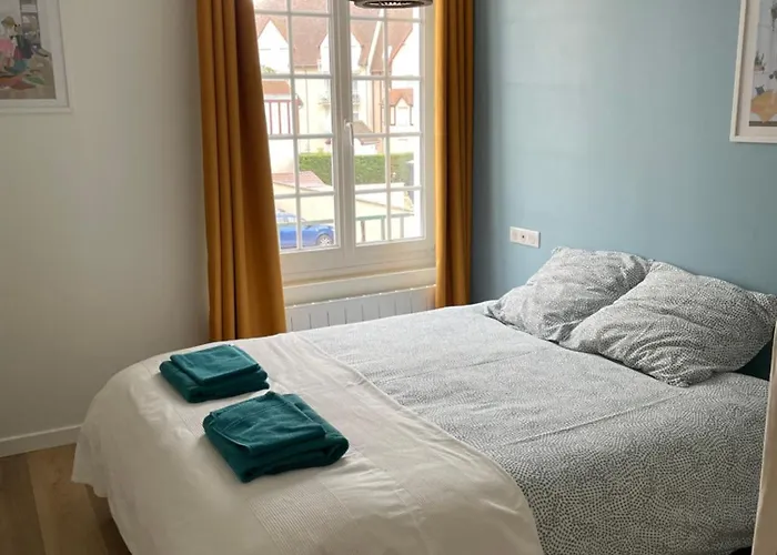 Merville Centre La Roque-Baignard